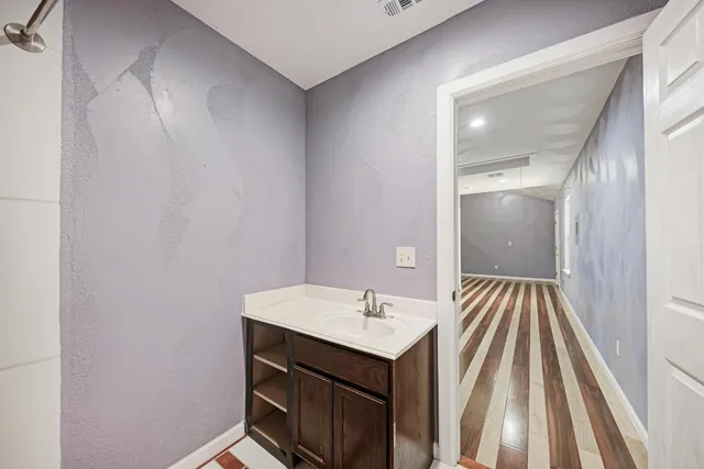 $1,200 | 2785 North Main Street, Unit B, Bastrop, TX 78602