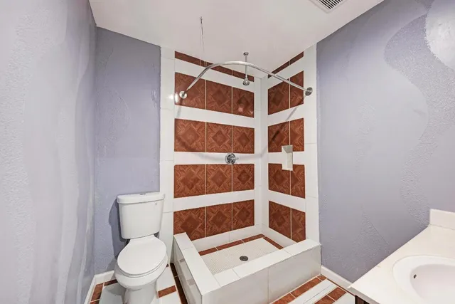 $1,200 | 2785 North Main Street, Unit B, Bastrop, TX 78602