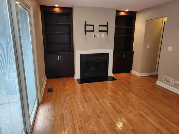 $2,650 | 134 West Wood Street, Unit 134, Palatine, IL 60067