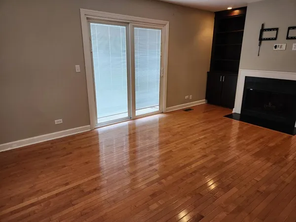 $2,650 | 134 West Wood Street, Unit 134, Palatine, IL 60067