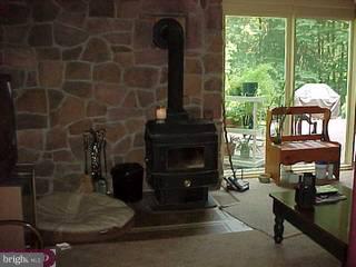 133 Quaker Hill Road Morgantown, PA 19543 - Photo 4 of 6 Gallery Image 4