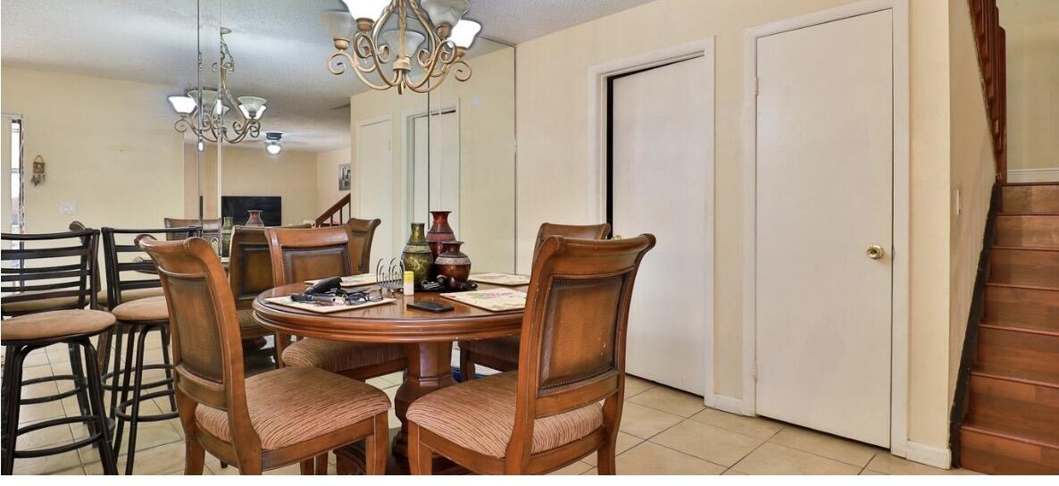 1034 Springdale Circle Palm Springs, FL 33461 - Photo 9 of 16 DINIG 2