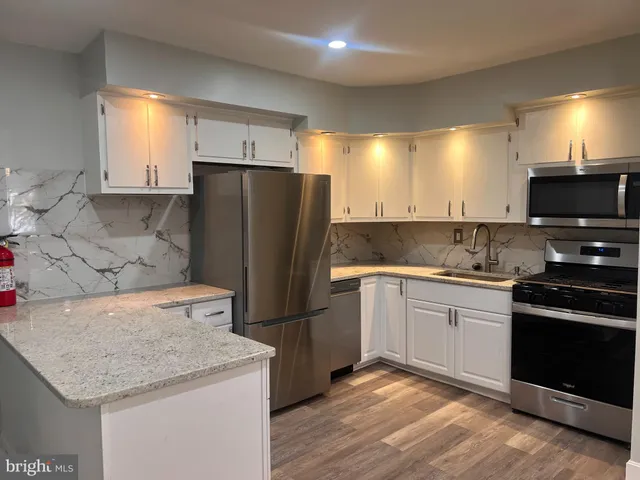 $2,350 | 329 Market Street, Gloucester City, NJ 08030