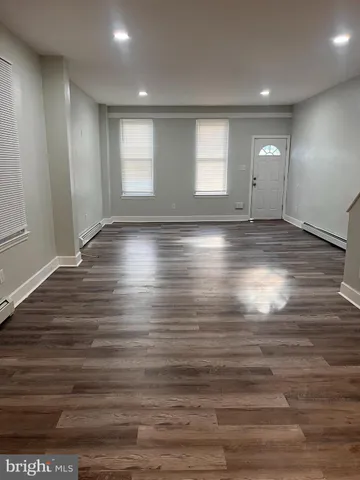 $2,350 | 329 Market Street, Gloucester City, NJ 08030