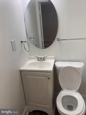 $2,350 | 329 Market Street, Gloucester City, NJ 08030