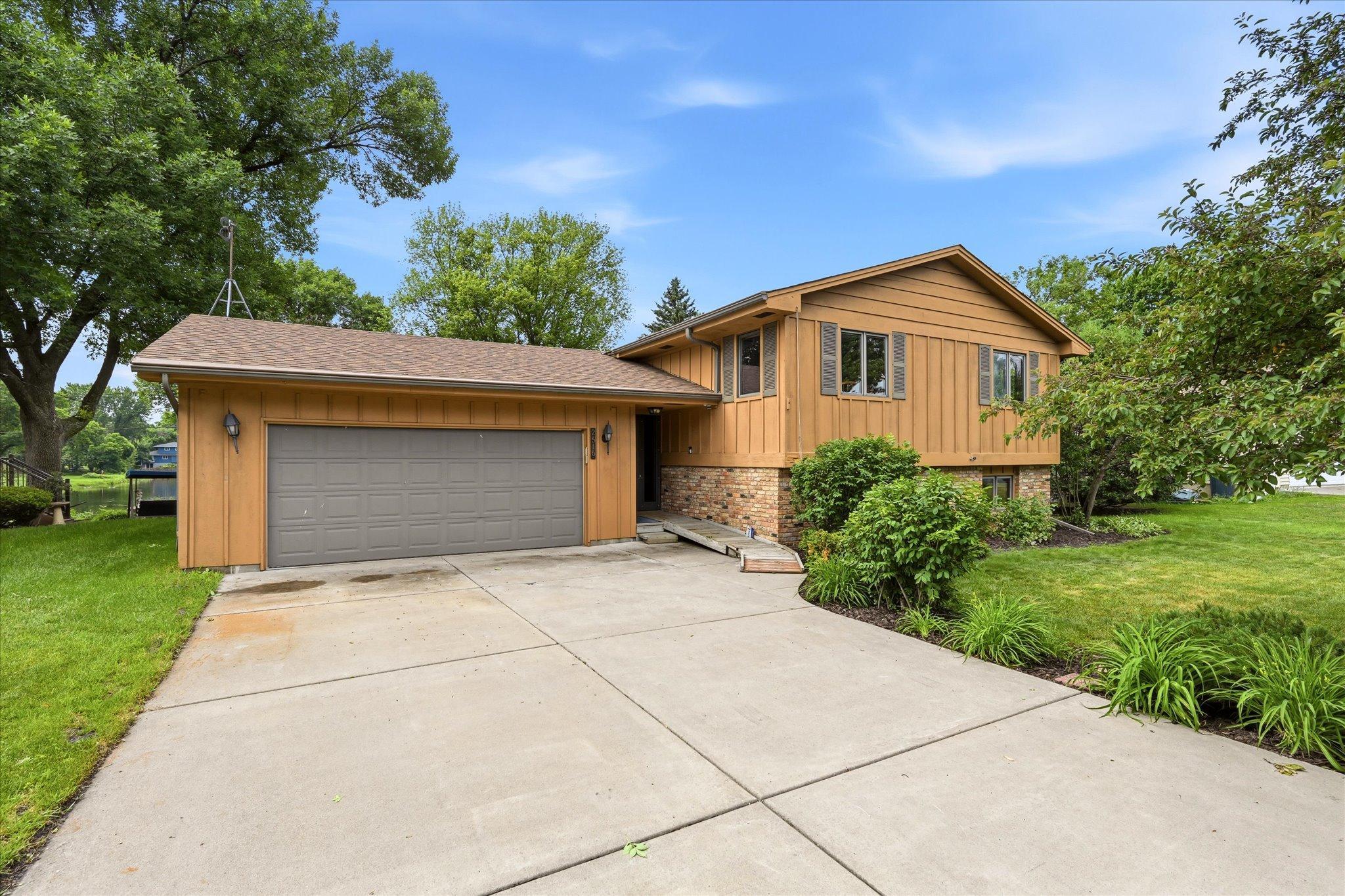 2516 Ridge Lane Mounds View, MN 55112 - Photo 11 of 73