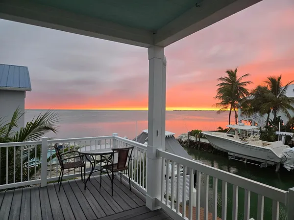 $1,750,000 | 1279 91st St Ocean, Marathon, FL 33050