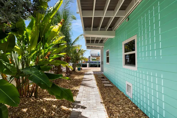 $1,750,000 | 1279 91st St Ocean, Marathon, FL 33050