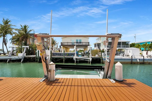 $1,750,000 | 1279 91st St Ocean, Marathon, FL 33050