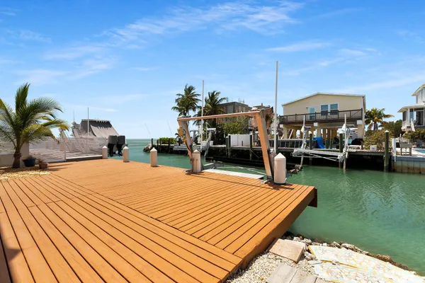 $1,750,000 | 1279 91st St Ocean, Marathon, FL 33050