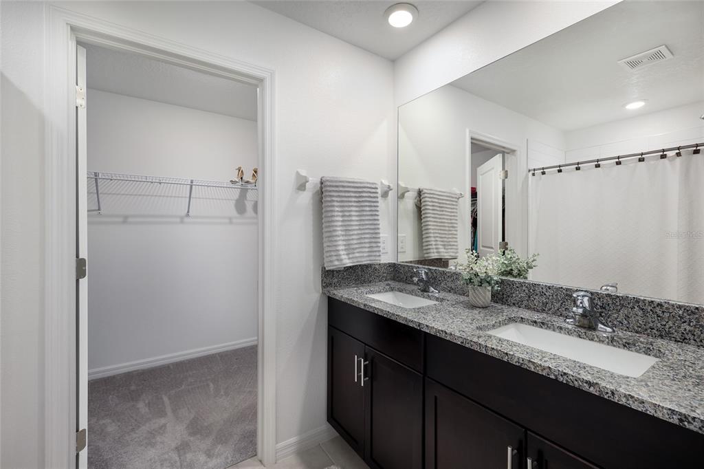5552 Blue Azure Drive Wimauma, FL 33598 - Photo 18 of 63