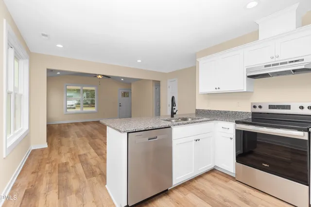 $254,900 | 211 East Washington Street, Coats, NC 27521