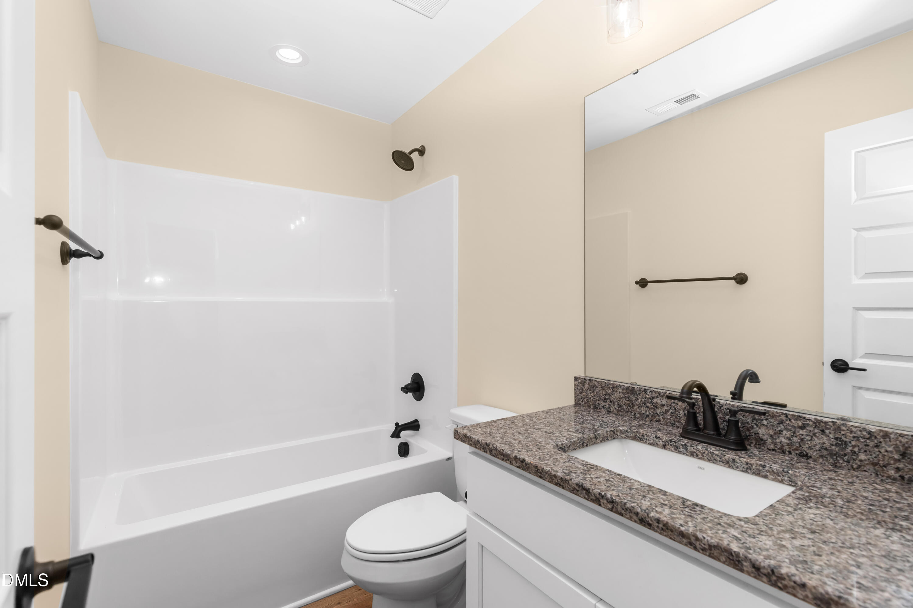 211 East Washington Street Coats, NC 27521 - Photo 16 of 22 _MG_1883