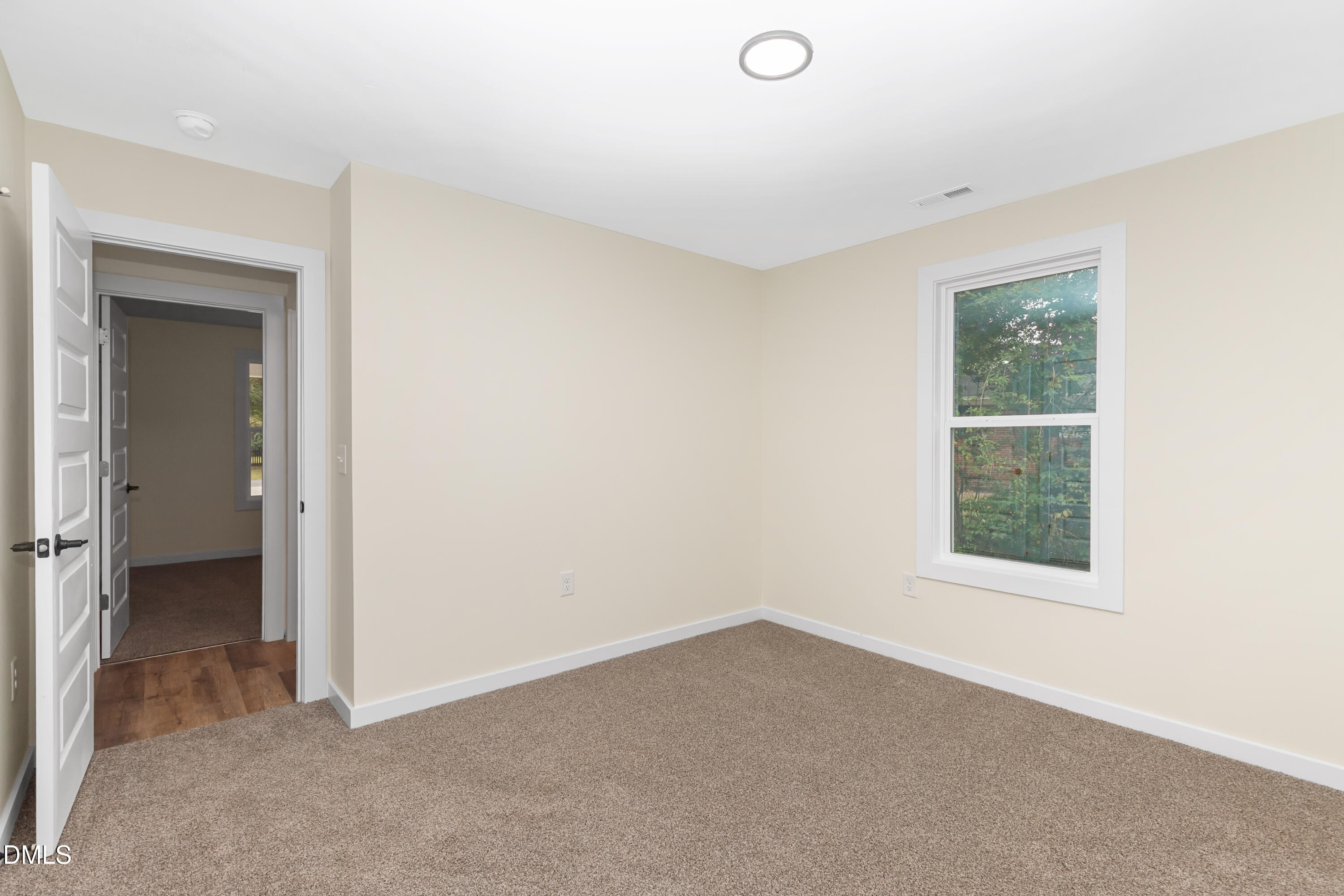 211 East Washington Street Coats, NC 27521 - Photo 18 of 22 _MG_1885