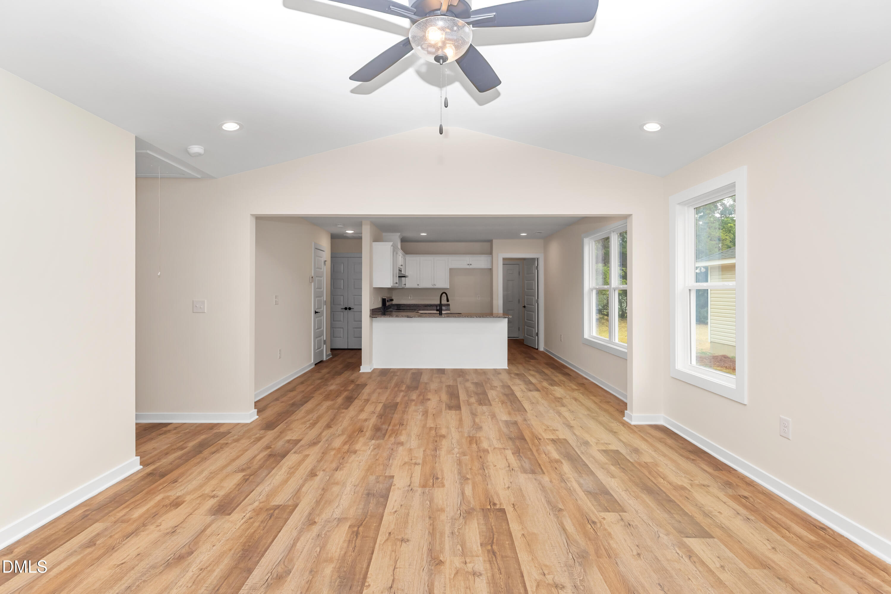 211 East Washington Street Coats, NC 27521 - Photo 6 of 22 _MG_1872