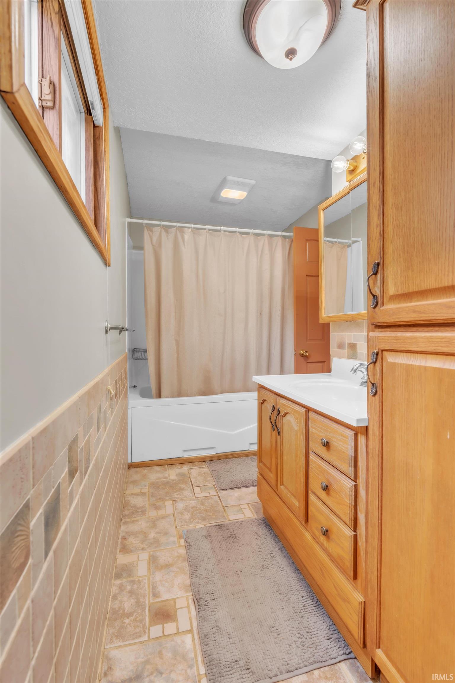 472 Spring Beach Road Rome City, IN 46784 - Photo 10 of 36