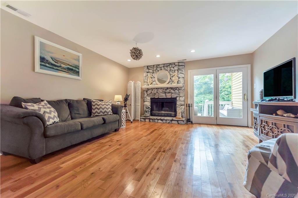 1503 South Point Road Belmont, NC 28012 - Photo 3 of 30 Gallery Image 3