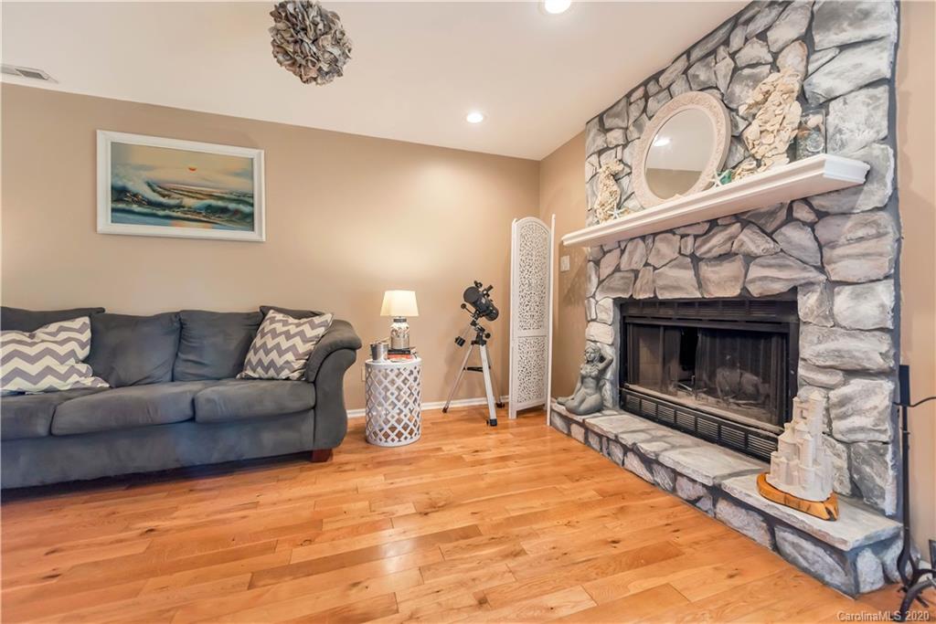 1503 South Point Road Belmont, NC 28012 - Photo 4 of 30 Gallery Image 4