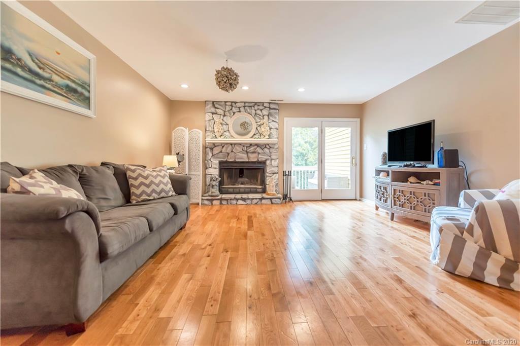 1503 South Point Road Belmont, NC 28012 - Photo 5 of 30 Gallery Image 5