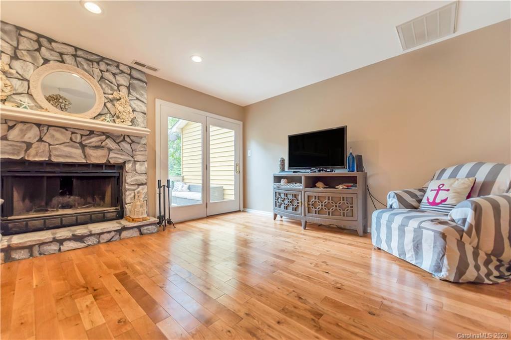 1503 South Point Road Belmont, NC 28012 - Photo 6 of 30 Gallery Image 6