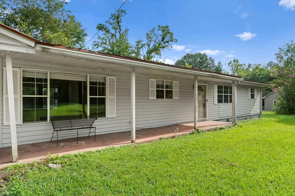 4386 Tibbs Bridge Road Southeast Dalton, GA 30721 - Photo 7 of 52 Gallery Image 7