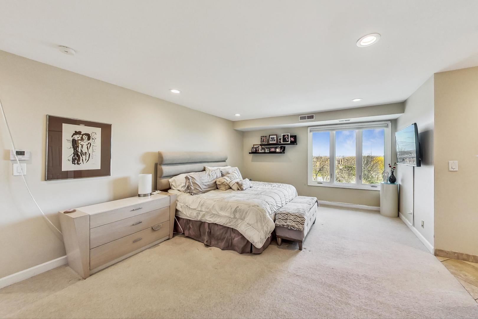1250 Rudolph Drive, Unit 5P Northbrook, IL 60062 - Photo 14 of 31 Gallery Image 14
