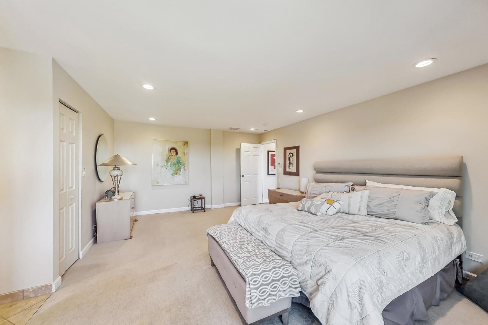 1250 Rudolph Drive, Unit 5P Northbrook, IL 60062 - Photo 15 of 31 Gallery Image 15