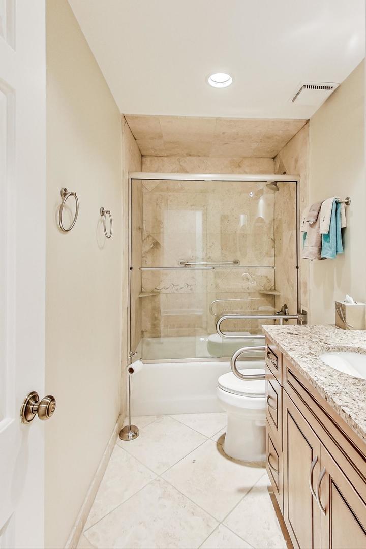 1250 Rudolph Drive, Unit 5P Northbrook, IL 60062 - Photo 21 of 31 Gallery Image 21