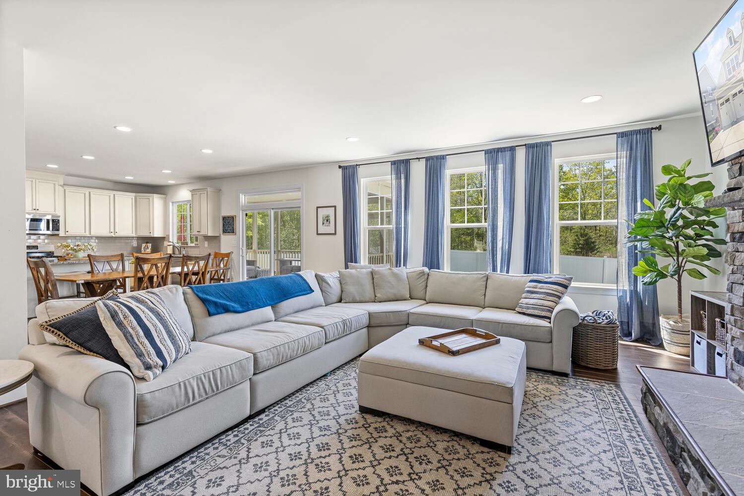397 Pear Blossom Road Stafford, VA 22554 - Photo 8 of 57