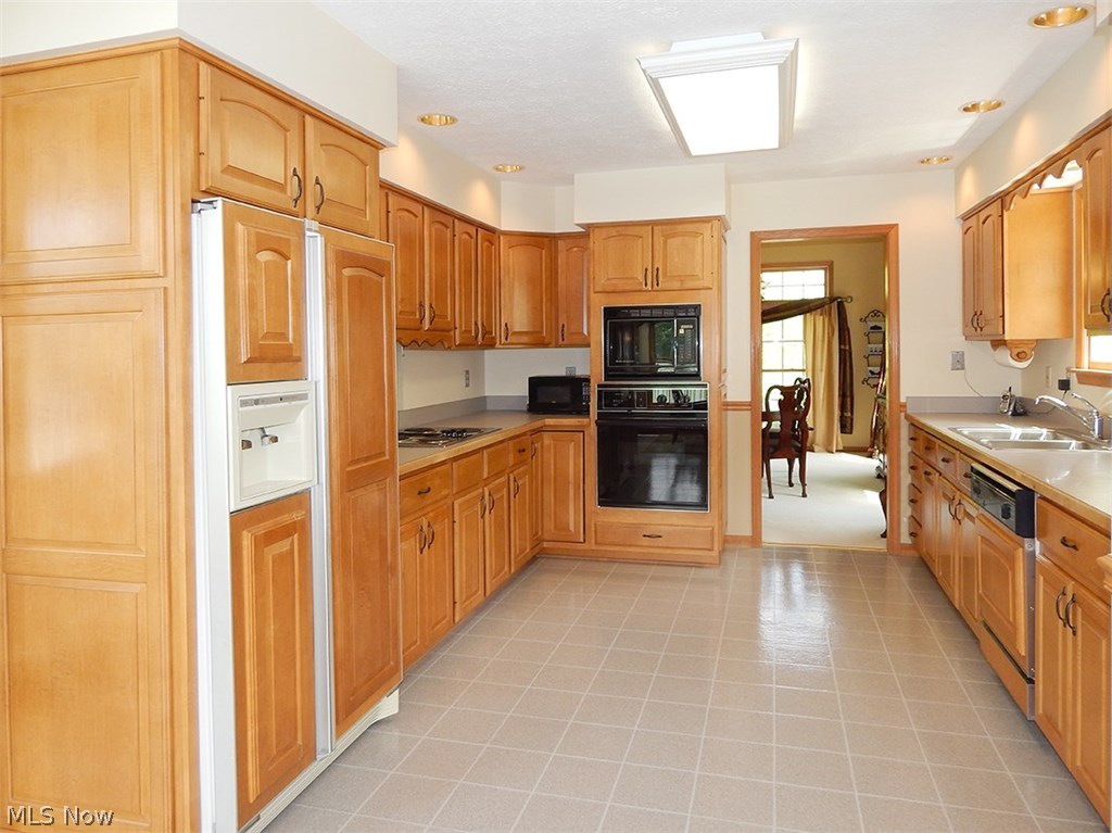 5630 Center Road Valley City, OH 44280 - Photo 5 of 29 Gallery Image 5