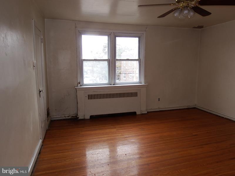 6854 Radbourne Road Upper Darby, PA 19082 - Photo 8 of 15