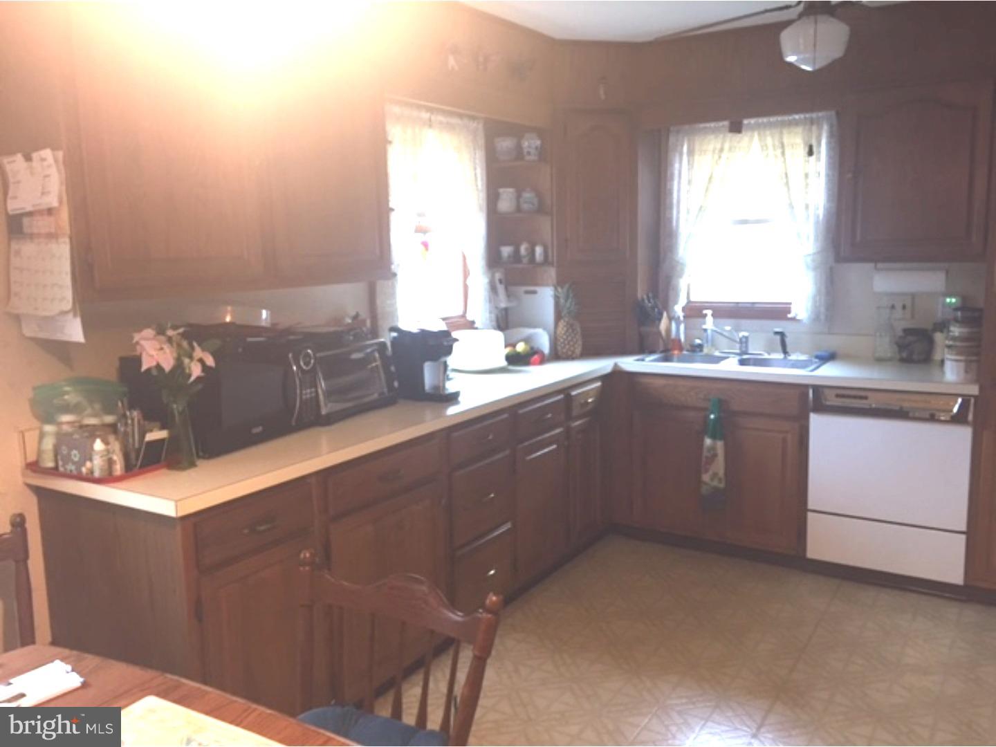 26 Ridgley Street Mount Holly, NJ 08060 - Photo 3 of 23