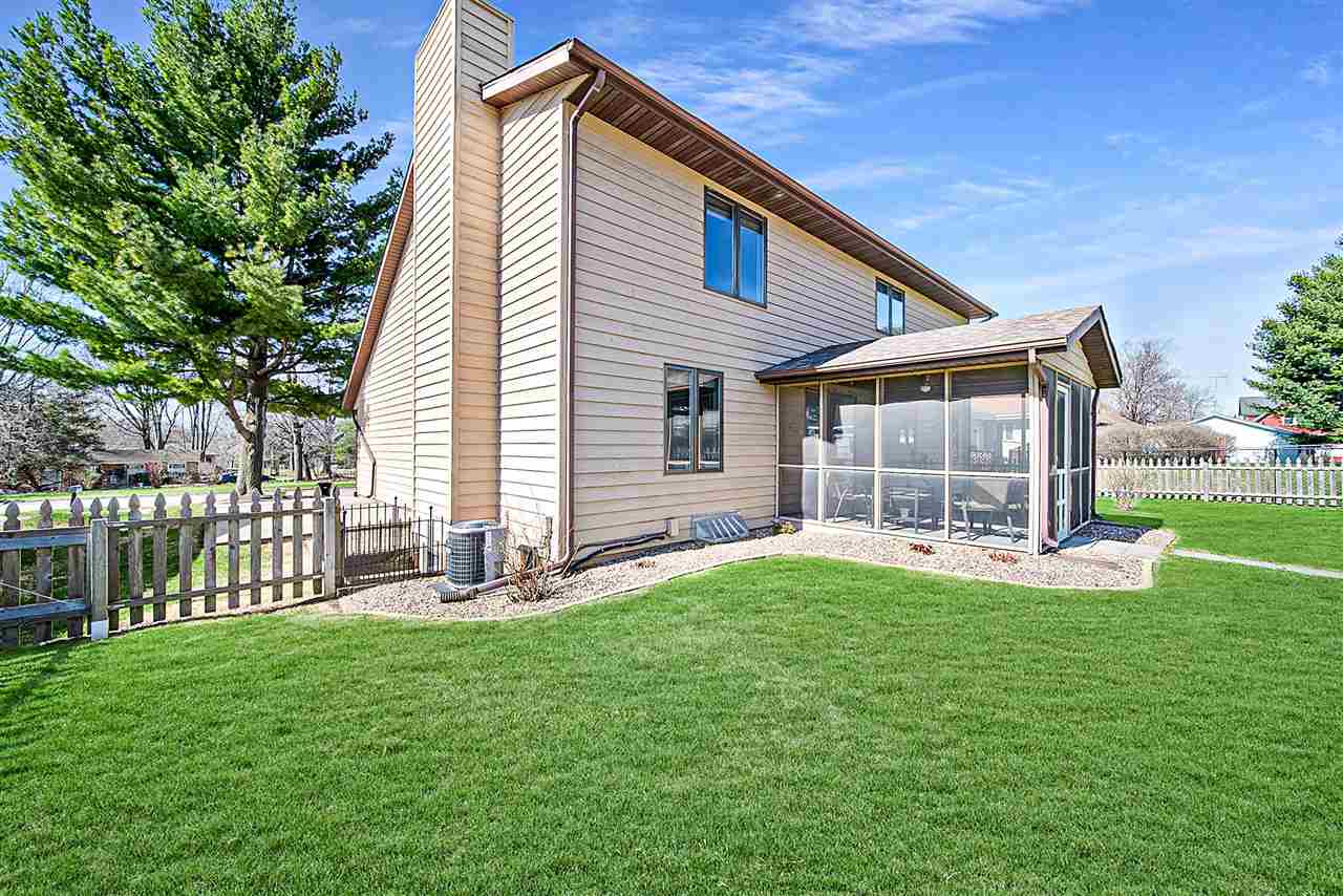 609 Holiday Road Coralville, IA 52241 - Photo 33 of 35 Gallery Image 33