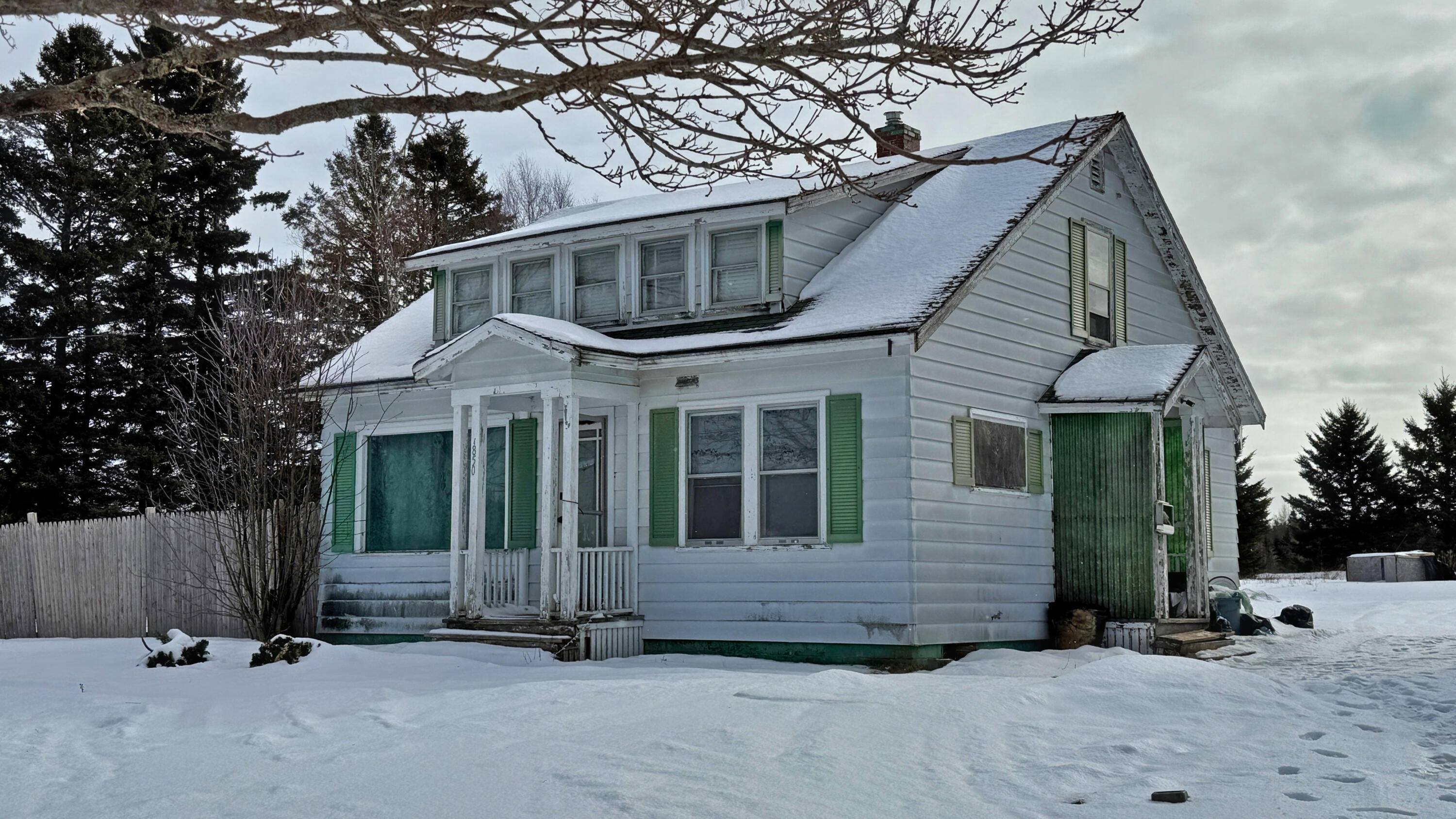 850 County Road Lubec, ME 04652 - Photo 1 of 8 IMG_8604