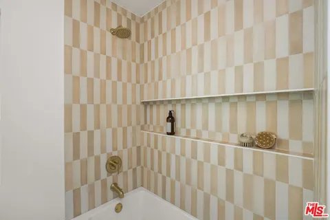 $2,299,000 | 6133 Wooster Avenue, Los Angeles, CA 90056