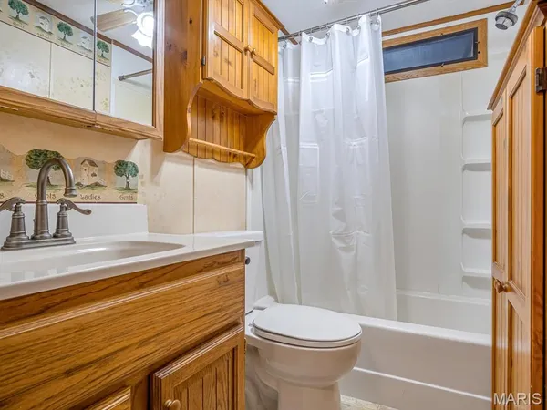 $115,000 | 1741 Iris Street, Chester, IL 62233