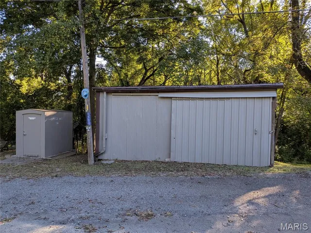 $129,900 | 1741 Iris Street, Chester, IL 62233