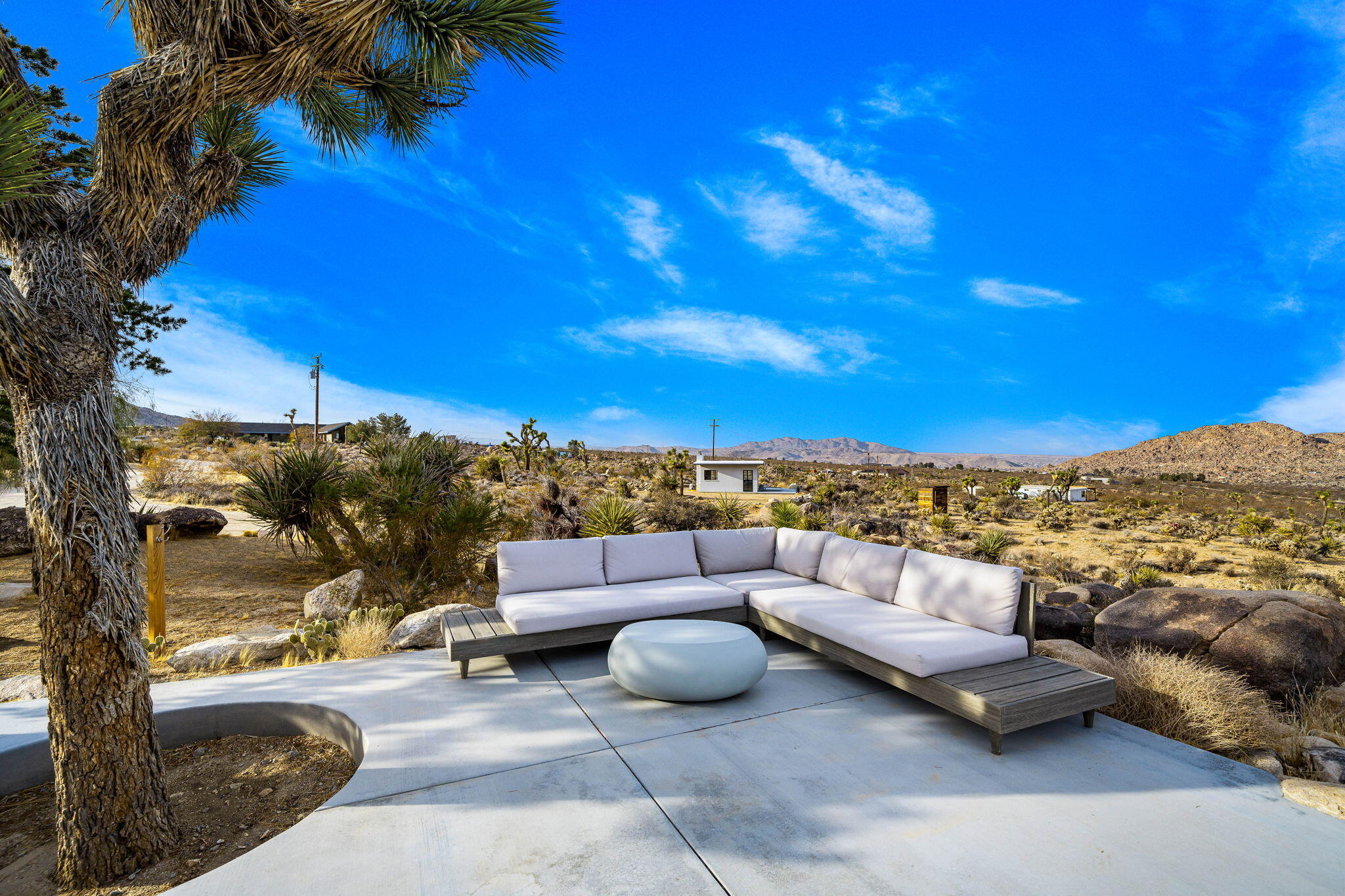 8269 Vía Rocosa Joshua Tree, CA 92252 - Photo 52 of 74 48-web-or-mls-JS_Rocosa_OPMG_0125_048