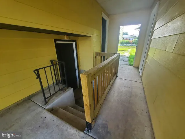 a view of an outdoor space and a yard