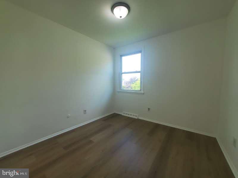 250 Purdue Avenue Pemberton, NJ 08068 - Photo 8 of 23 an empty room with a window