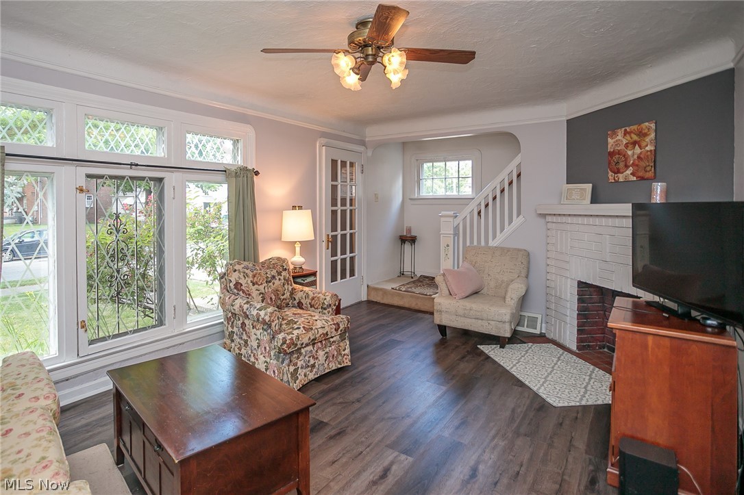843 Sable Road Cleveland, OH 44119 - Photo 6 of 29 Gallery Image 6
