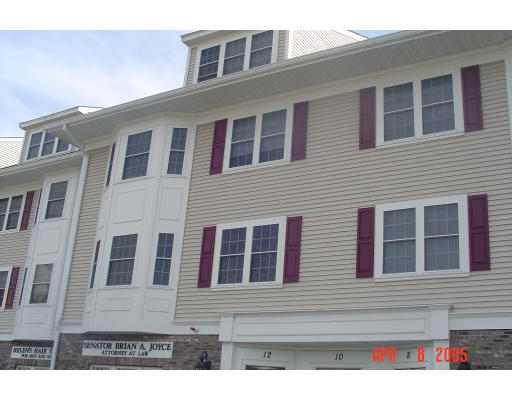 10 A Forge Pond, Unit 10A Canton, MA 02021 - Photo 3 of 21 Gallery Image 3