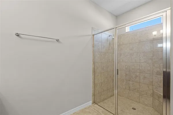 $2,550 | 405 East Freesia Court, DeLand, FL 32724