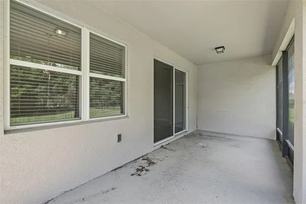 $2,550 | 405 East Freesia Court, DeLand, FL 32724