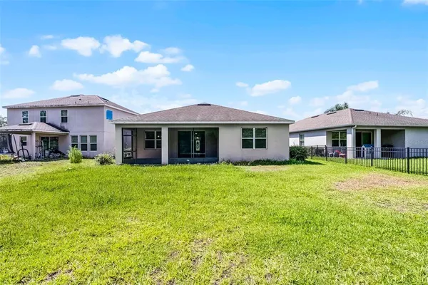 $2,550 | 405 East Freesia Court, DeLand, FL 32724