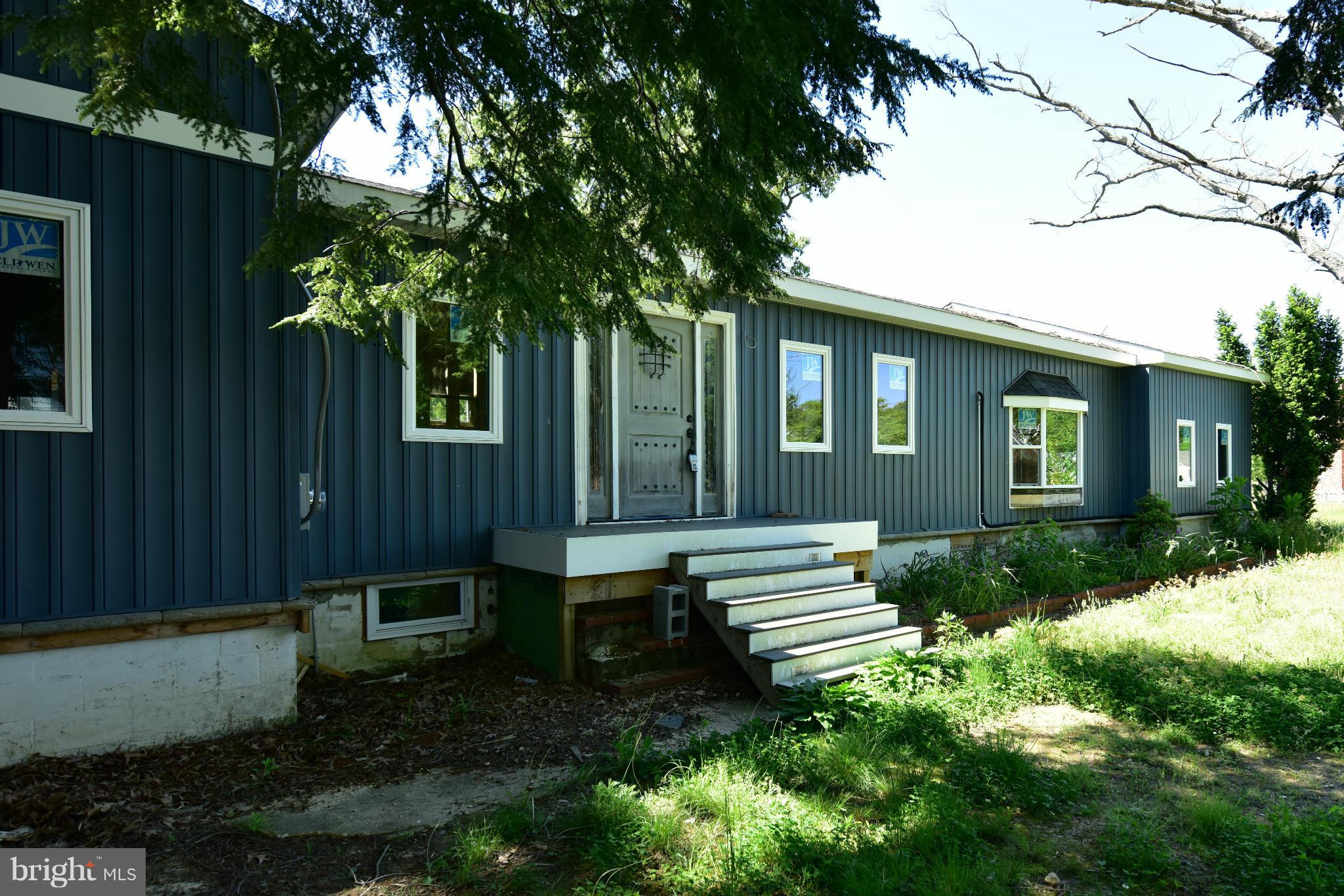 Exterior (Front)