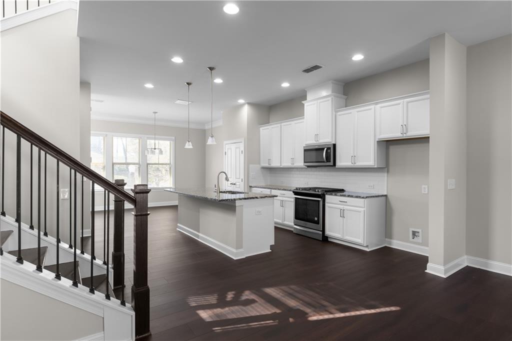1833 Hislop Lane Atlanta, GA 30345 - Photo 8 of 39
