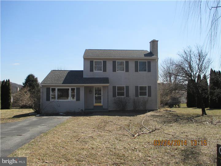 542 Ridge Avenue Atglen, PA 19310 - Photo 2 of 15 Exterior Front