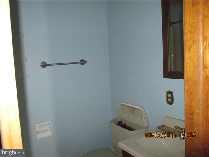 542 Ridge Avenue Atglen, PA 19310 - Photo 12 of 15 Bathroom