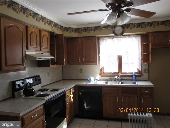 542 Ridge Avenue Atglen, PA 19310 - Photo 10 of 15 Kitchen